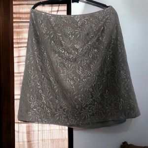 VINTAGE ANN TAYLOR LOFT FLORAL SILVER MINI LACE METALLIC SKIRT